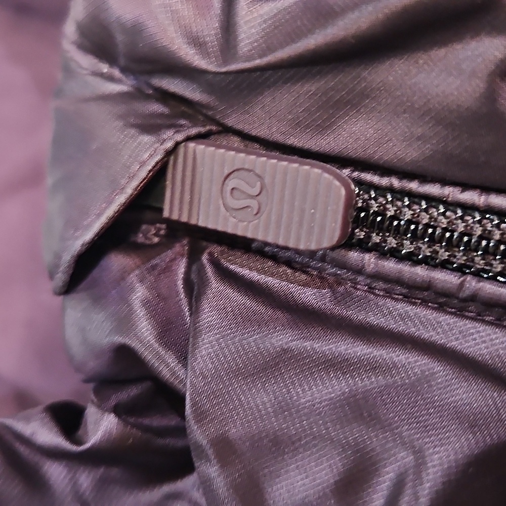 Lululemon Down For A Run Vest - Picture 5 of 12